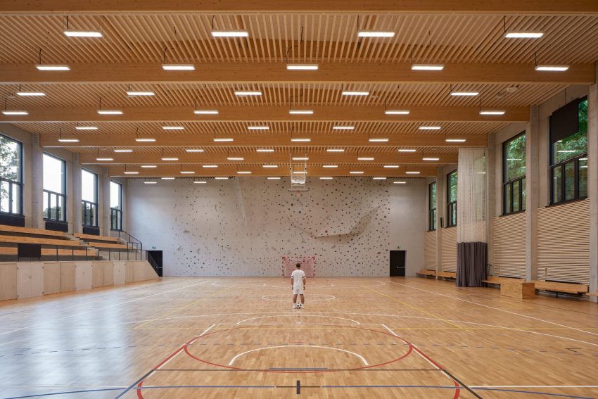 ov-a-sports-hall-in-borky-boysplaynice-19